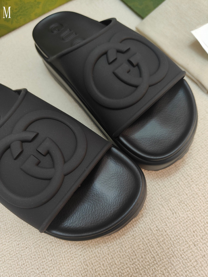 GUCC SANDALS