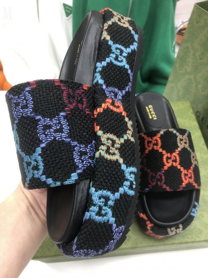 GUCC SANDALS
