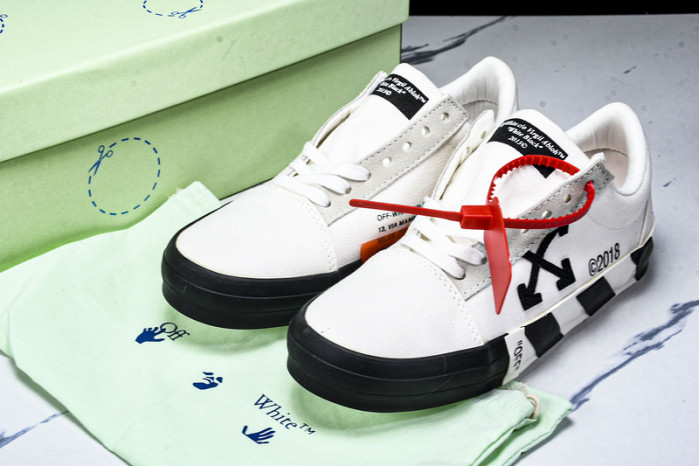 Off-White c/o Virgil Abloh Vulc Low Top