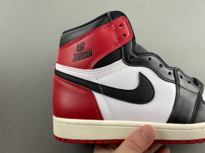 air jordan 1 high og black toe reimagined dz5485-106