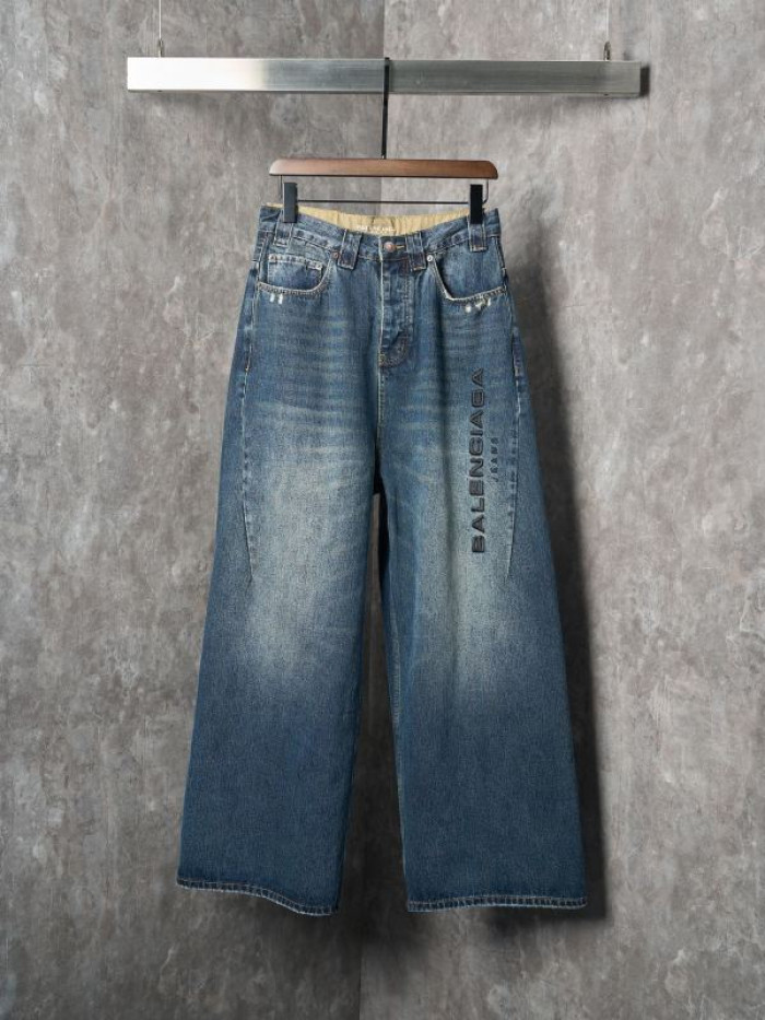 Balen*ciaga Jeans