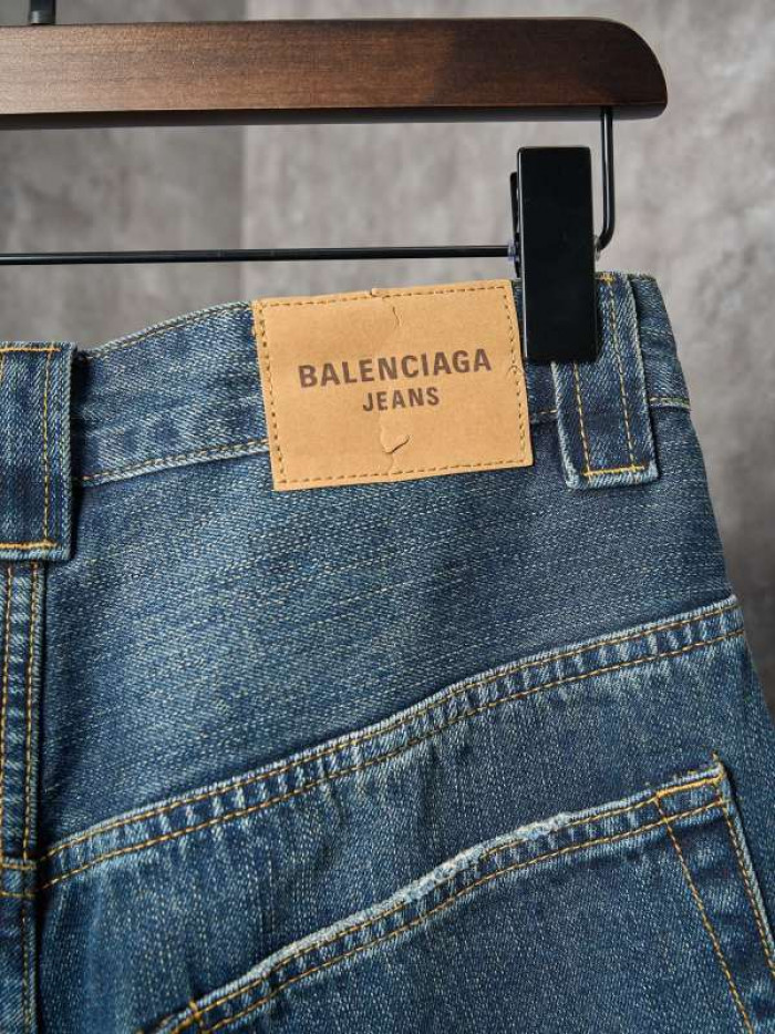 Balen*ciaga Jeans