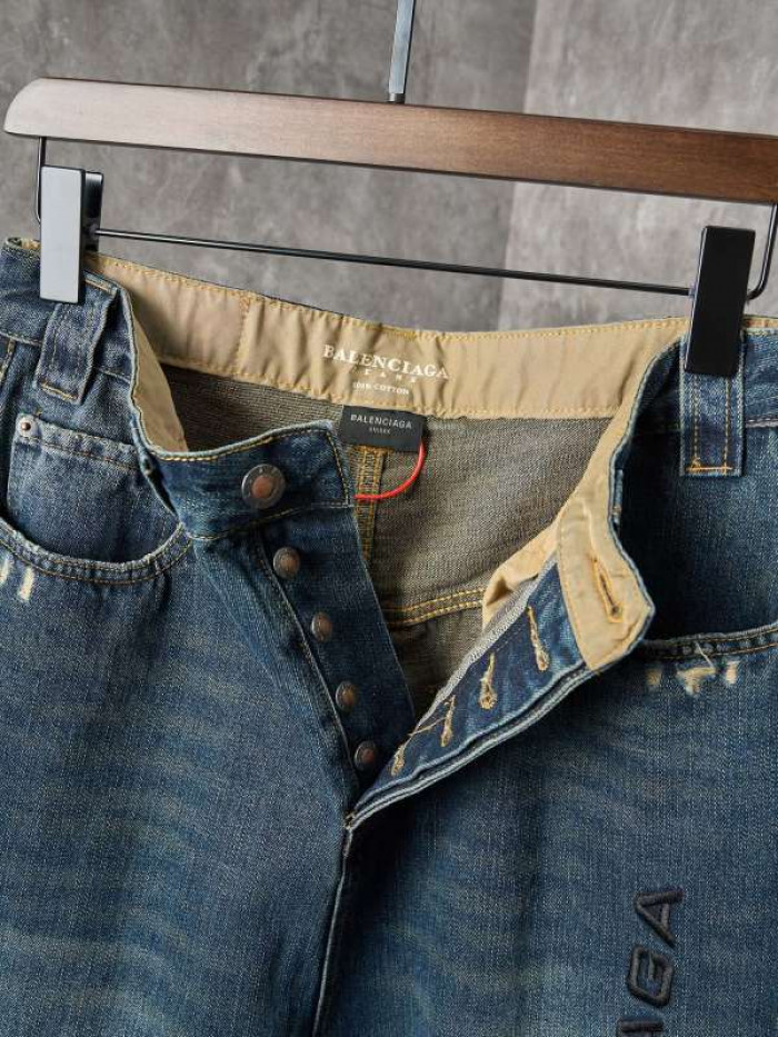Balen*ciaga Jeans