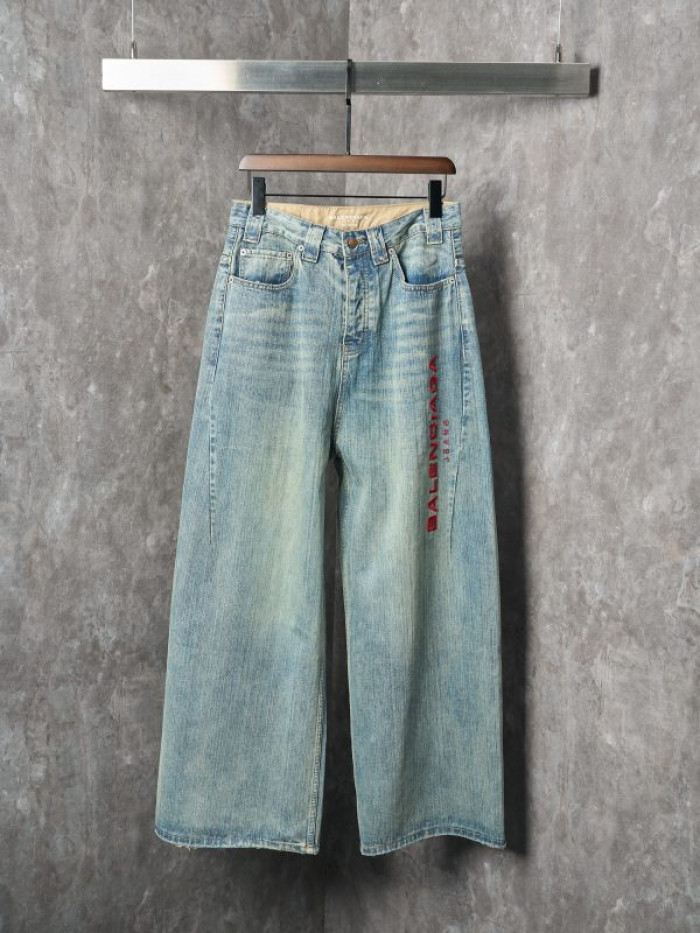 Balen*ciaga Jeans