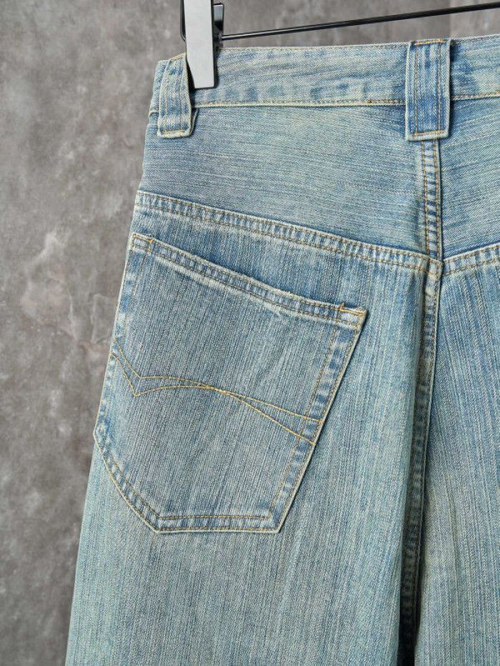 Balen*ciaga Jeans