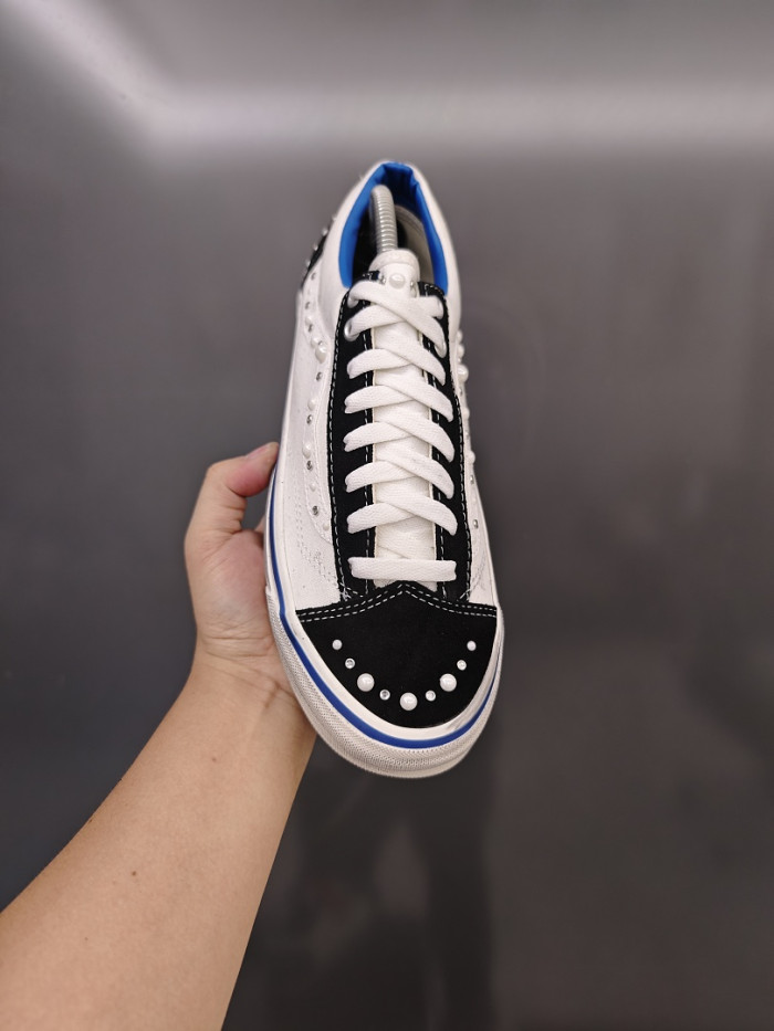 Vans Sneakers
