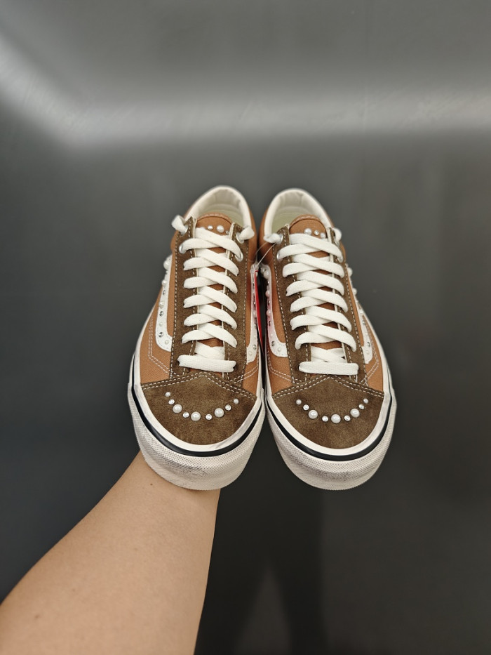 Vans Sneakers