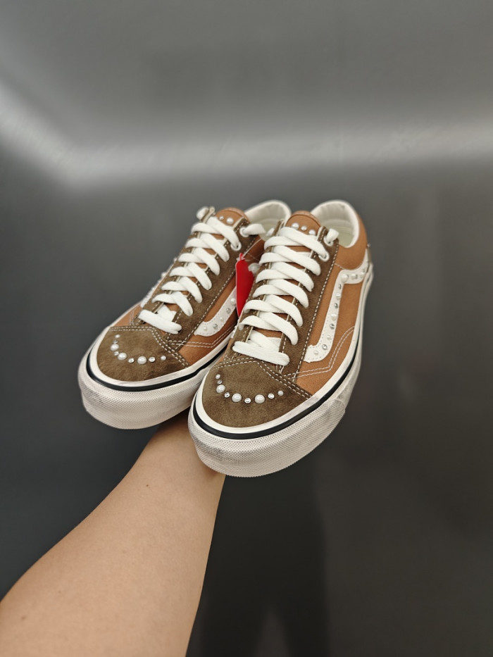 Vans Sneakers