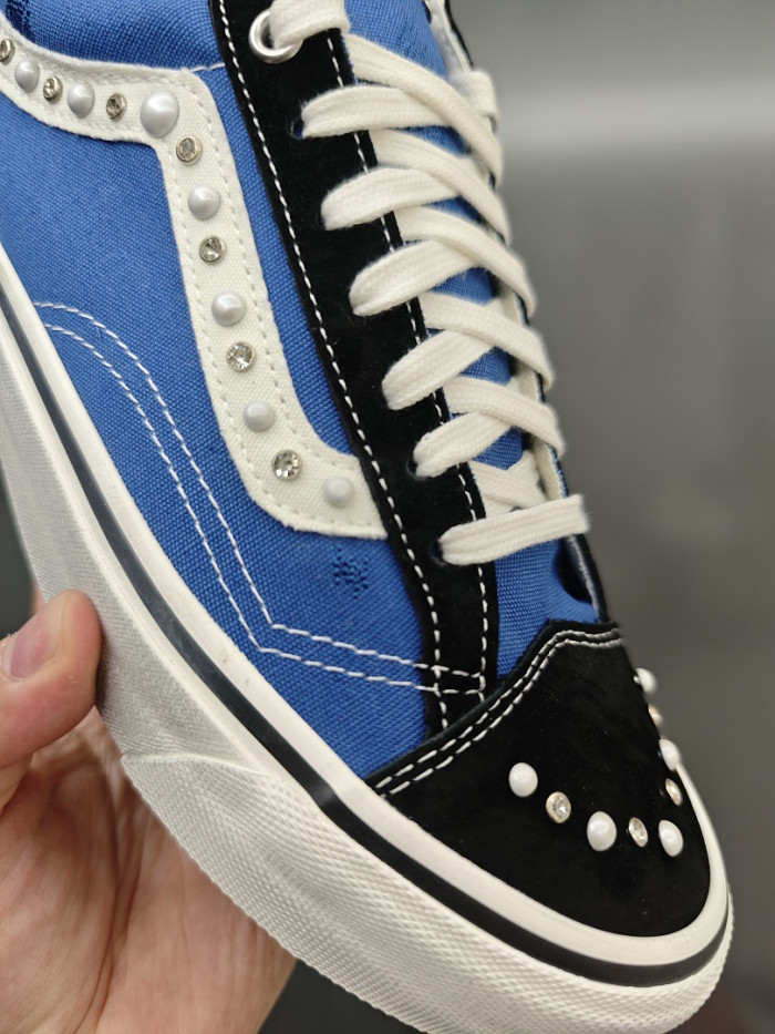Vans Sneakers