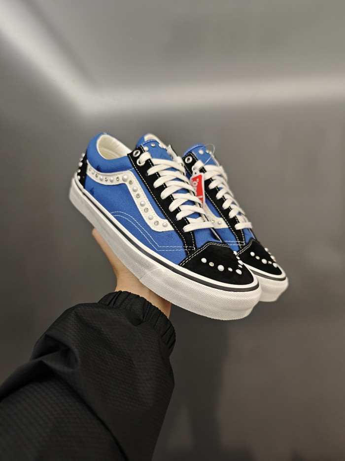 Vans Sneakers