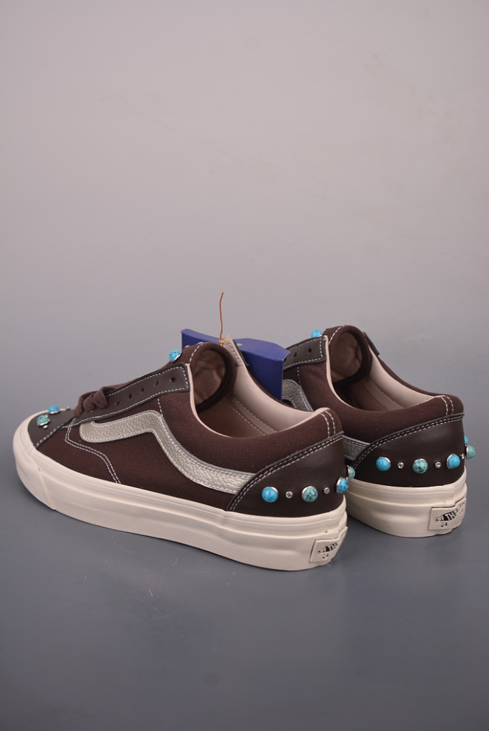 Vans Sneakers