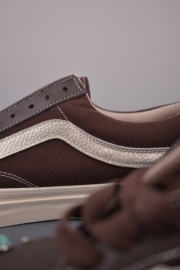 Vans Sneakers