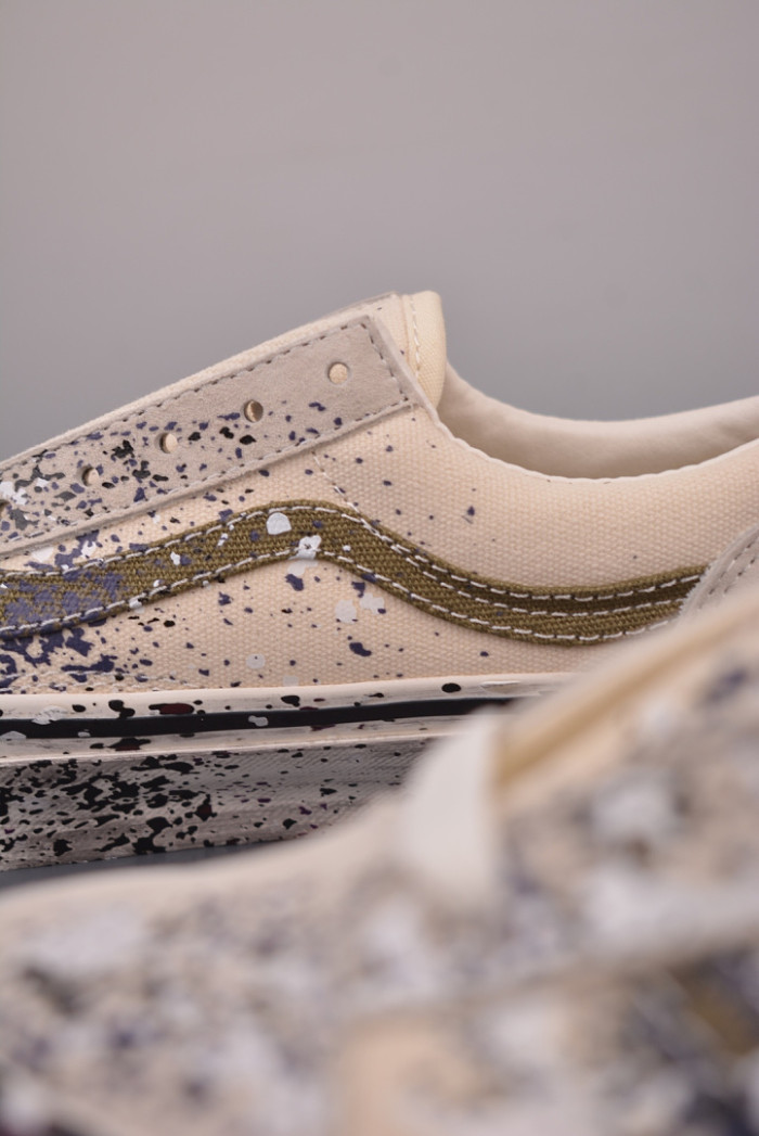 Vans Sneakers