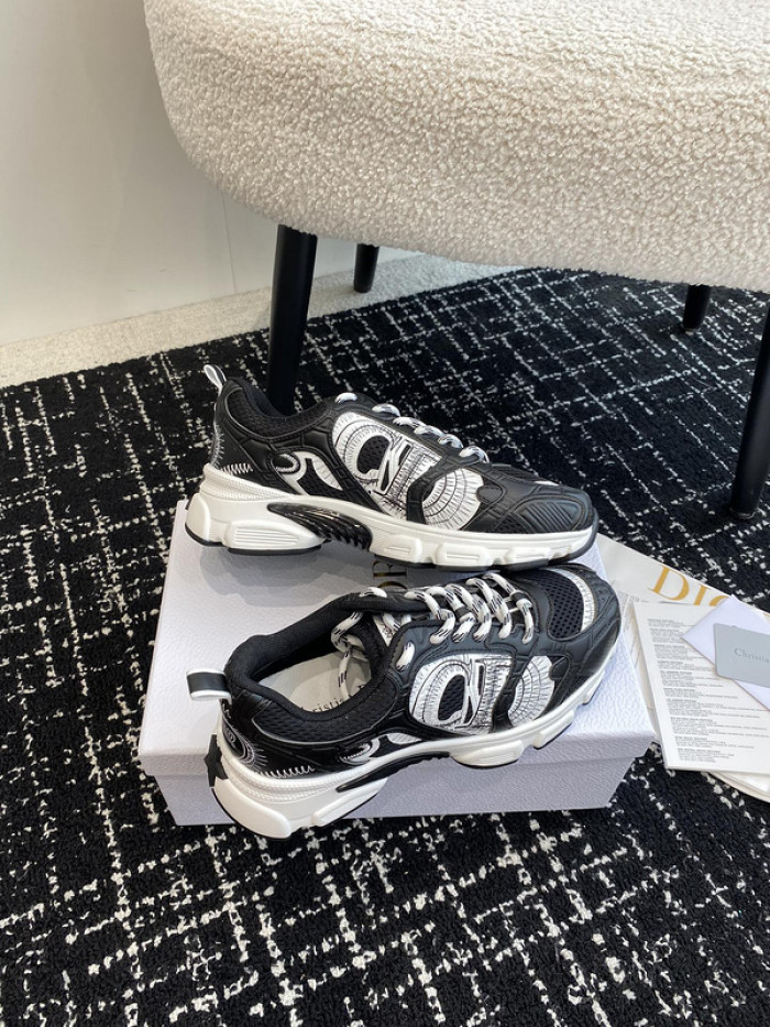 Dior SNEAKER
