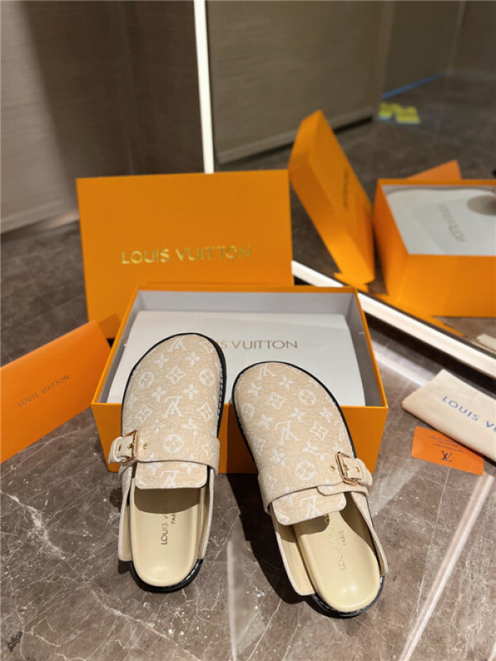 LV SANDALS