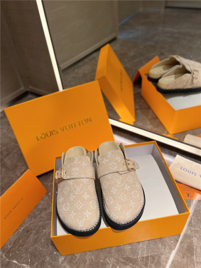 LV SANDALS