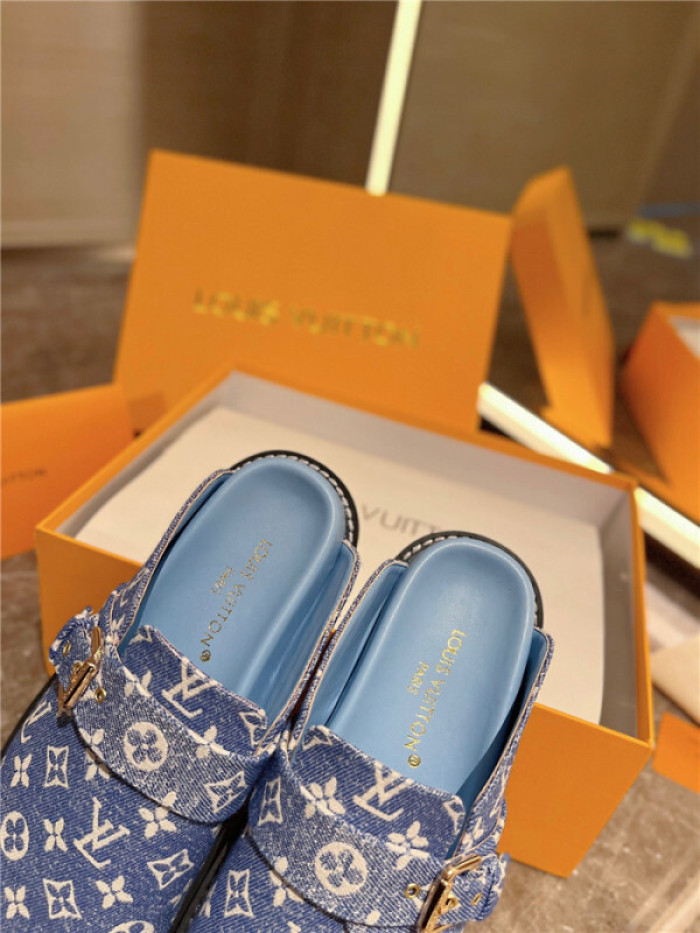 LV SANDALS