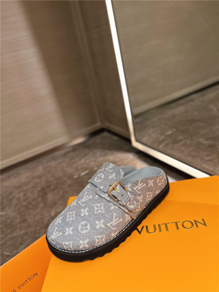 LV SANDALS