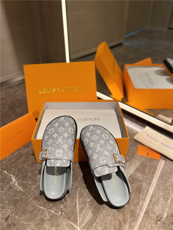LV SANDALS