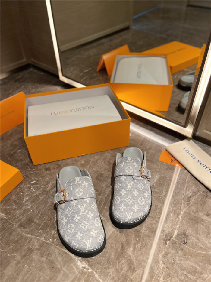 LV SANDALS