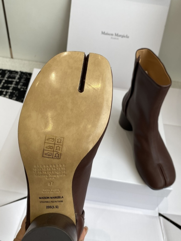 ma*s*n Ma*i*la tabi shoes