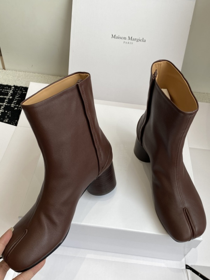 ma*s*n Ma*i*la tabi shoes