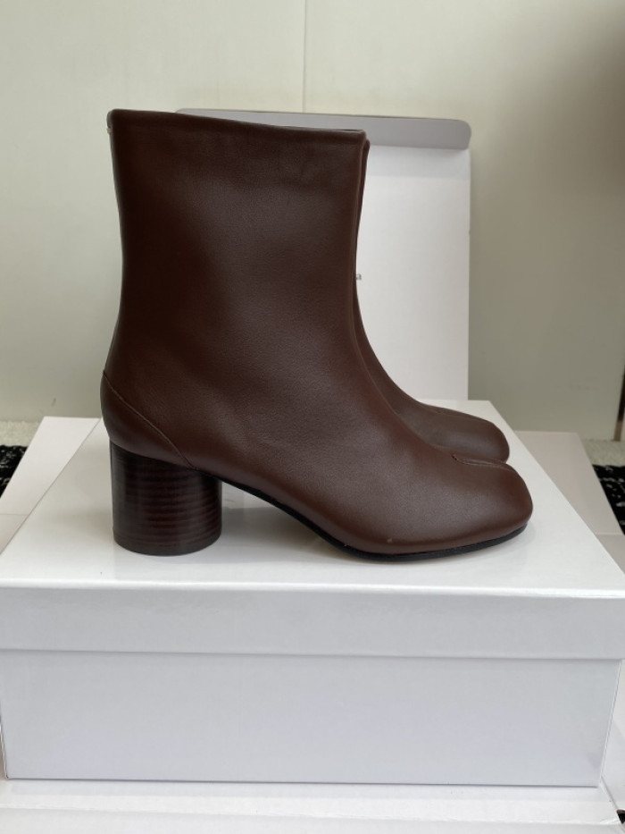 ma*s*n Ma*i*la tabi shoes