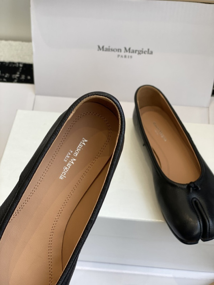 ma*s*n Ma*i*la tabi shoes