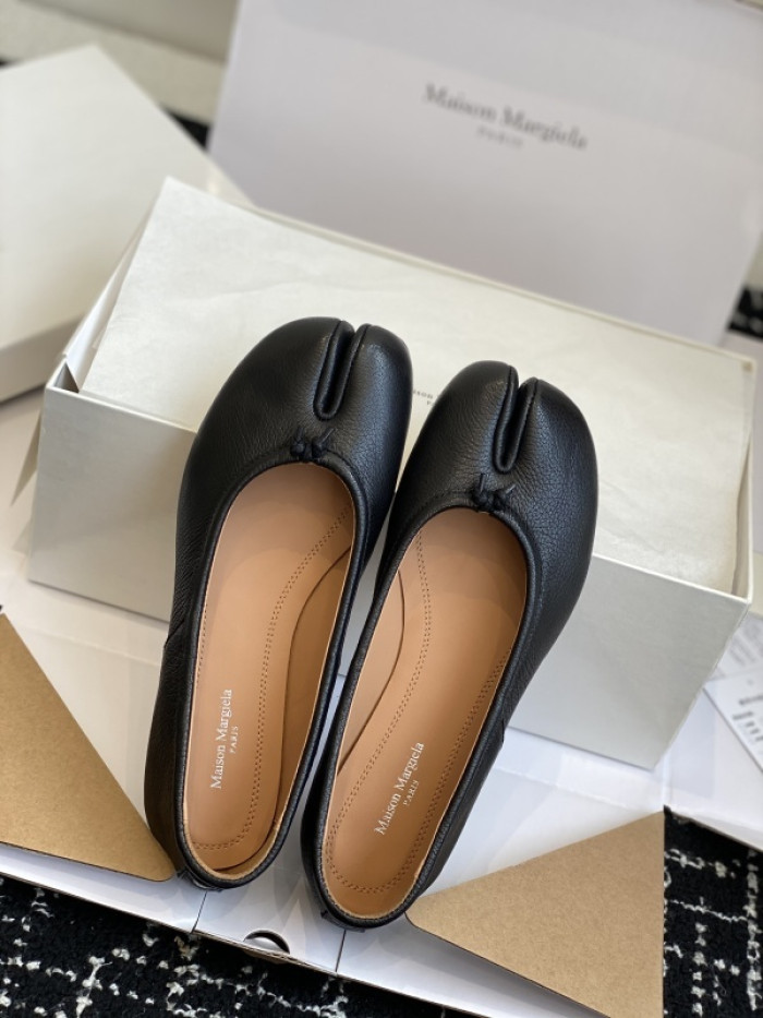 ma*s*n Ma*i*la tabi shoes