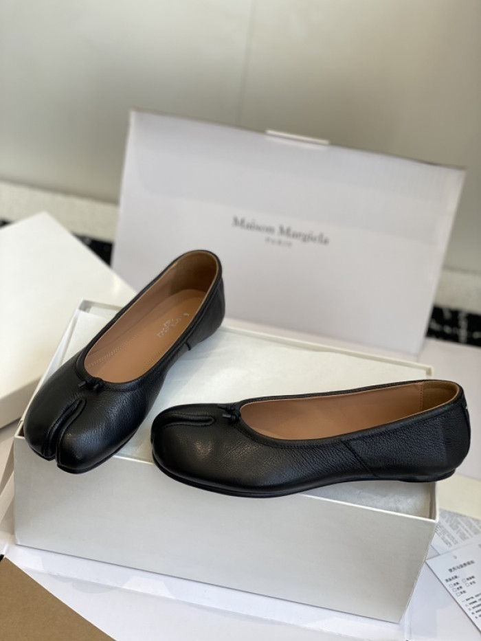 ma*s*n Ma*i*la tabi shoes