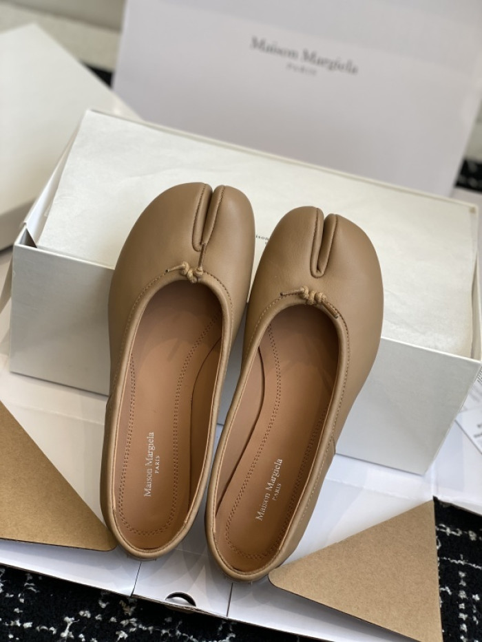 ma*s*n Ma*i*la tabi shoes