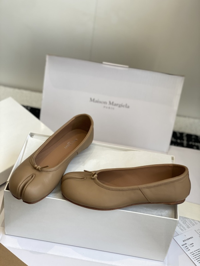 ma*s*n Ma*i*la tabi shoes