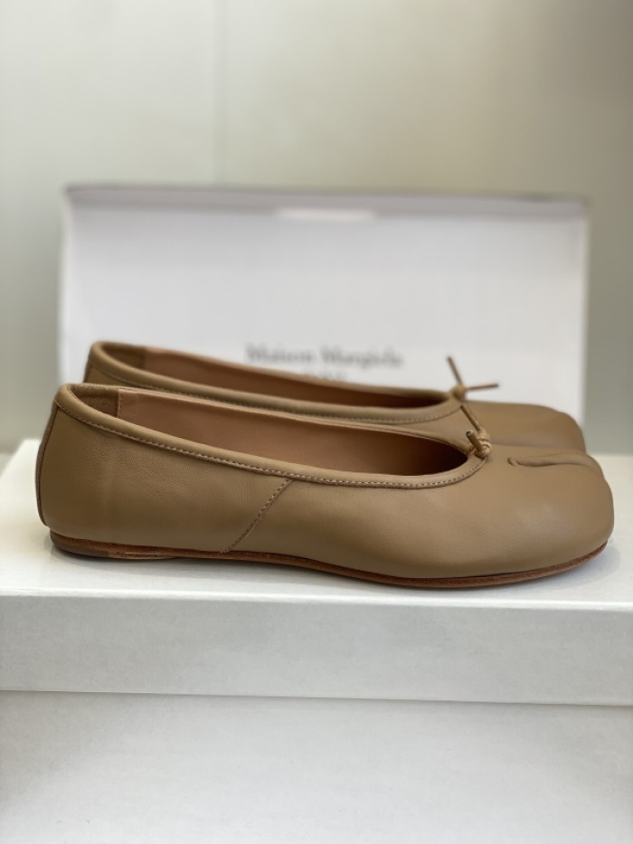 ma*s*n Ma*i*la tabi shoes