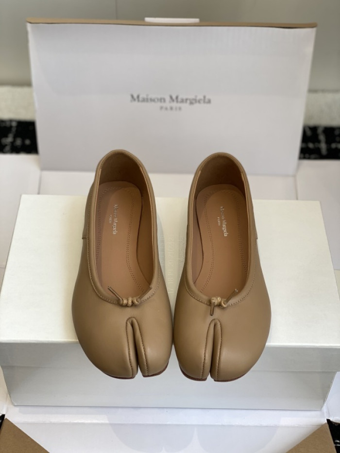 ma*s*n Ma*i*la tabi shoes