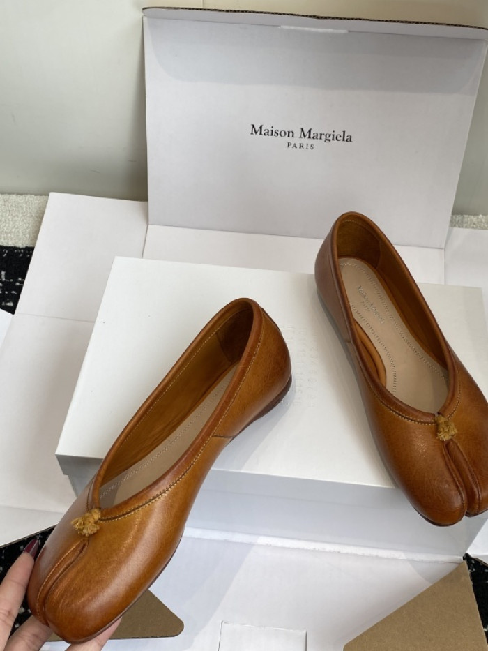 ma*s*n Ma*i*la tabi shoes