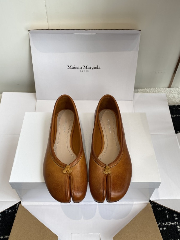 ma*s*n Ma*i*la tabi shoes