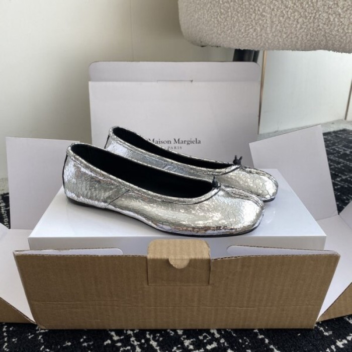 ma*s*n Ma*i*la tabi shoes