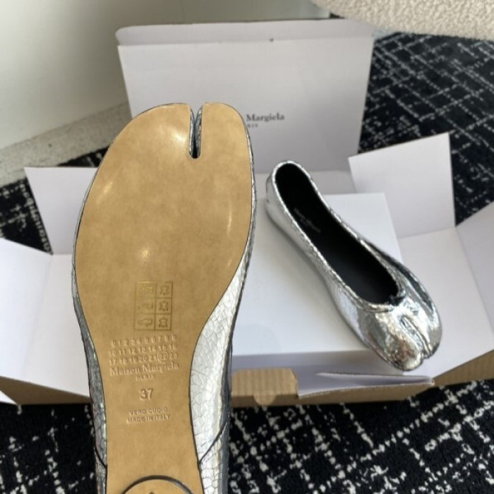 ma*s*n Ma*i*la tabi shoes