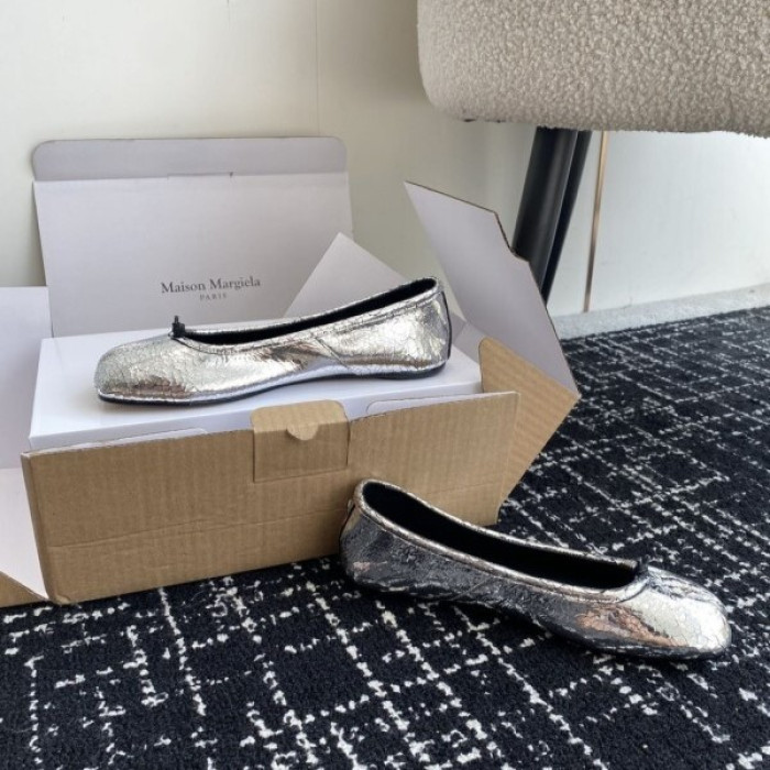 ma*s*n Ma*i*la tabi shoes