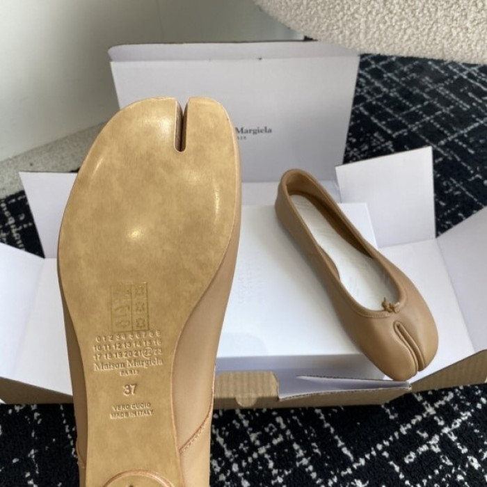 ma*s*n Ma*i*la tabi shoes