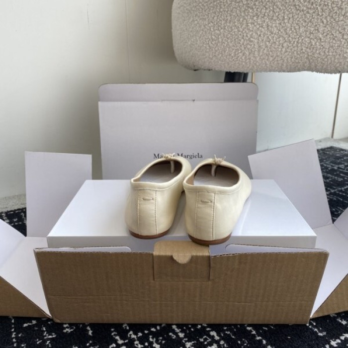 ma*s*n Ma*i*la tabi shoes