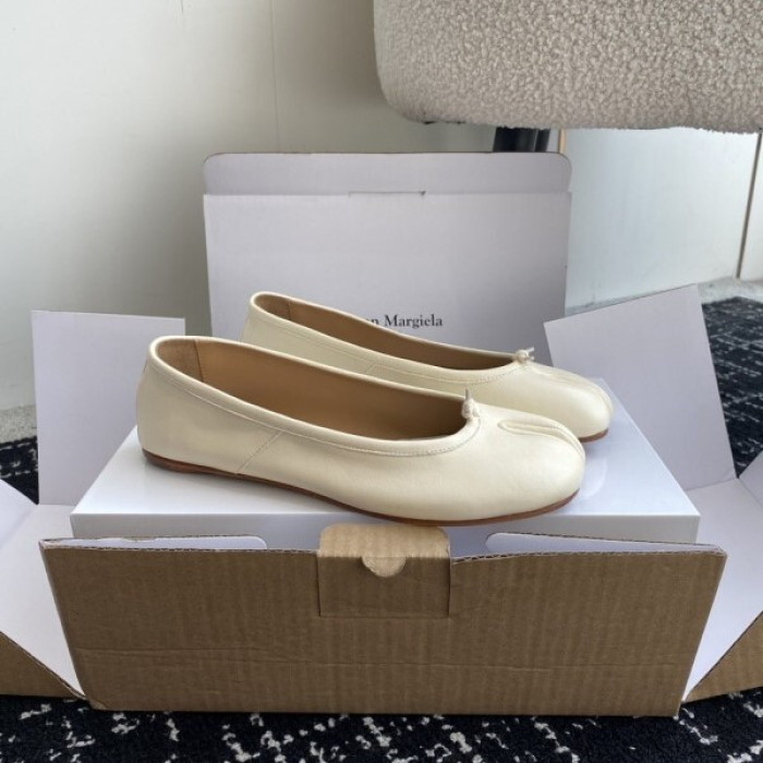 ma*s*n Ma*i*la tabi shoes