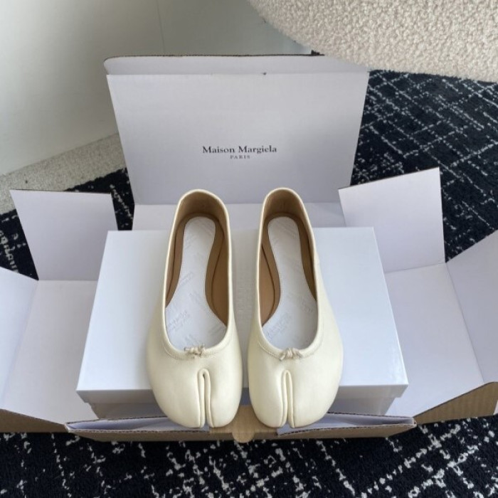 ma*s*n Ma*i*la tabi shoes