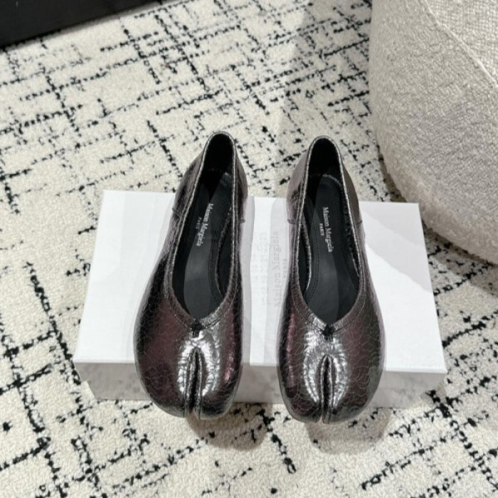 ma*s*n Ma*i*la tabi shoes