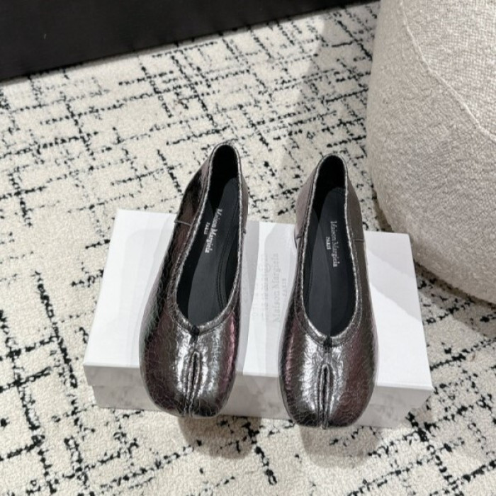 ma*s*n Ma*i*la tabi shoes (heels)