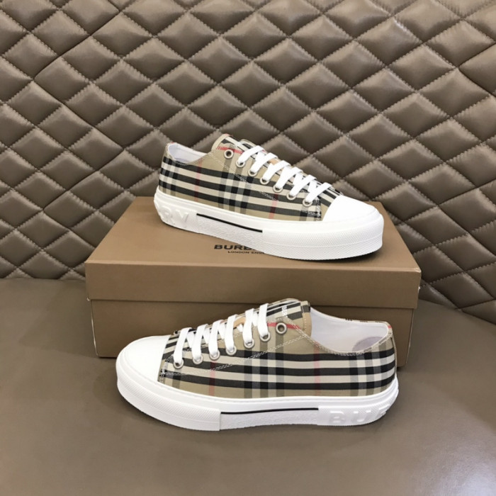 Burberry-Vintage Sneaker