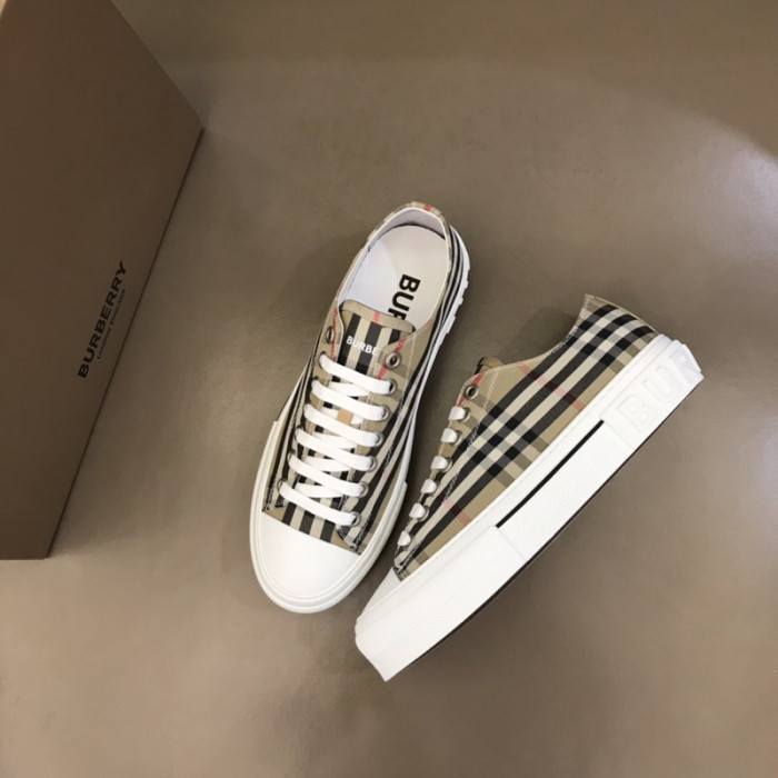 Burberry-Vintage Sneaker