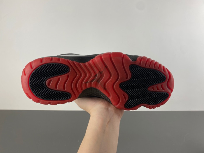 Air Jordan 11 378037-326