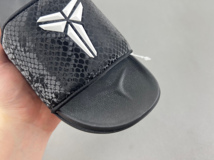 Nike Kobe Offcourt Slide IF2870-001