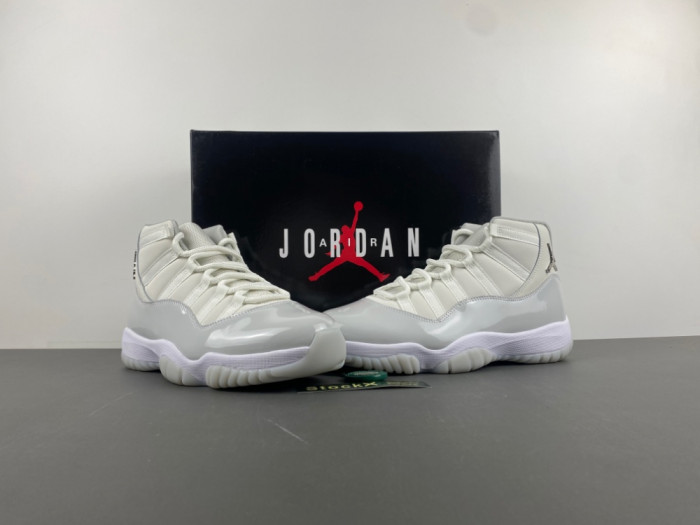 Air Jordan 11 Retro AR0715-110